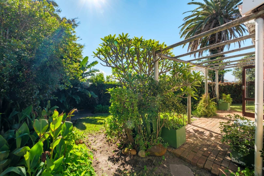 3 Bedroom Property for Sale in Lakeside Western Cape
